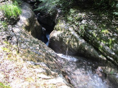 Il torrente Picchions poco prima che si getti nella grande cascata che lo unirà poi al Vinadia.
