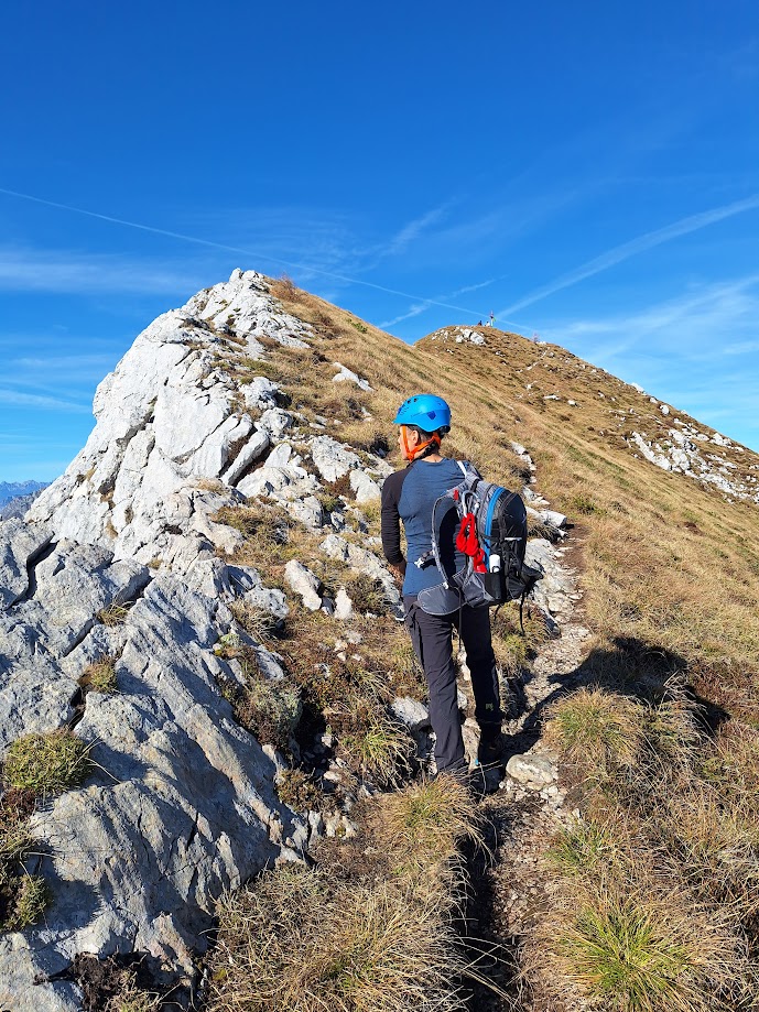 In cresta verso la Cima del Monte Raut.